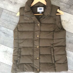 Old navy puffer vest